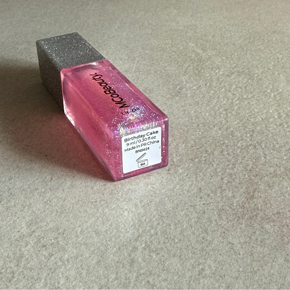 MCoBeauty Lip Oil in Birthday Cake – Glitter Pink High Shine